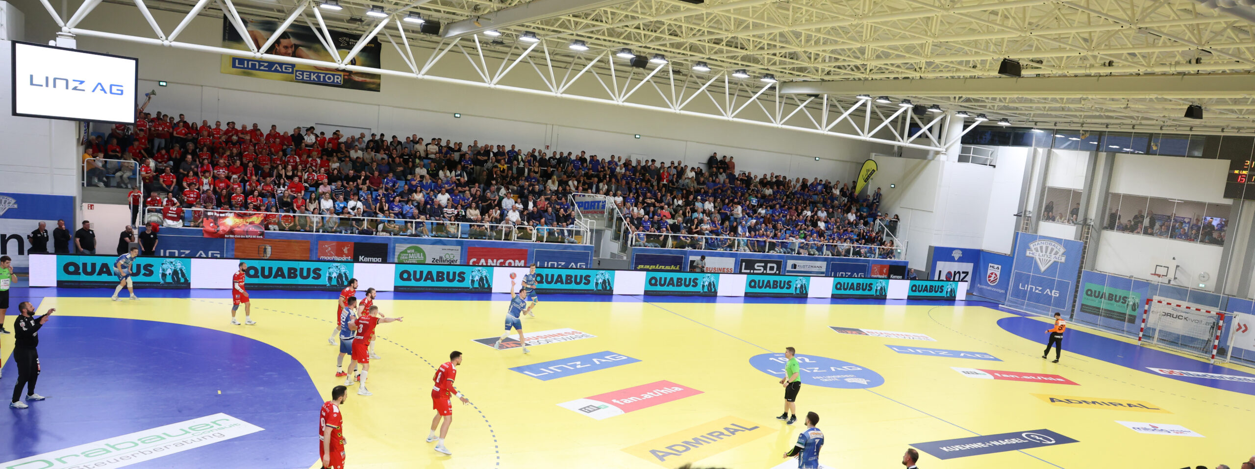 https://www.hclinz.at/wp-content/uploads/2025/09/Halle-scaled.jpg